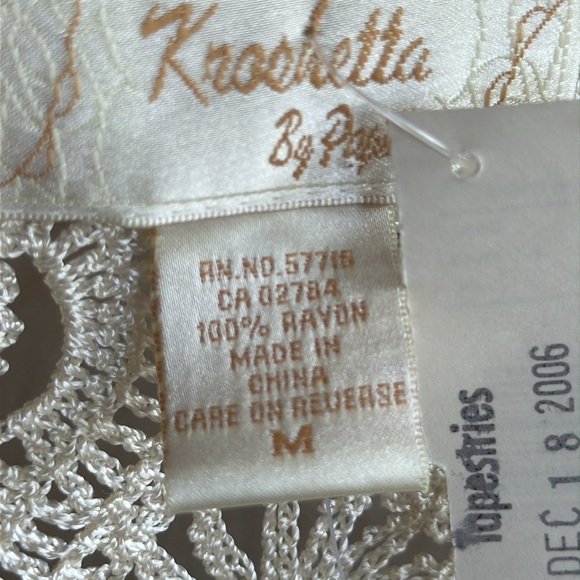 Crochet blouse new with tags - Picture 5 of 7